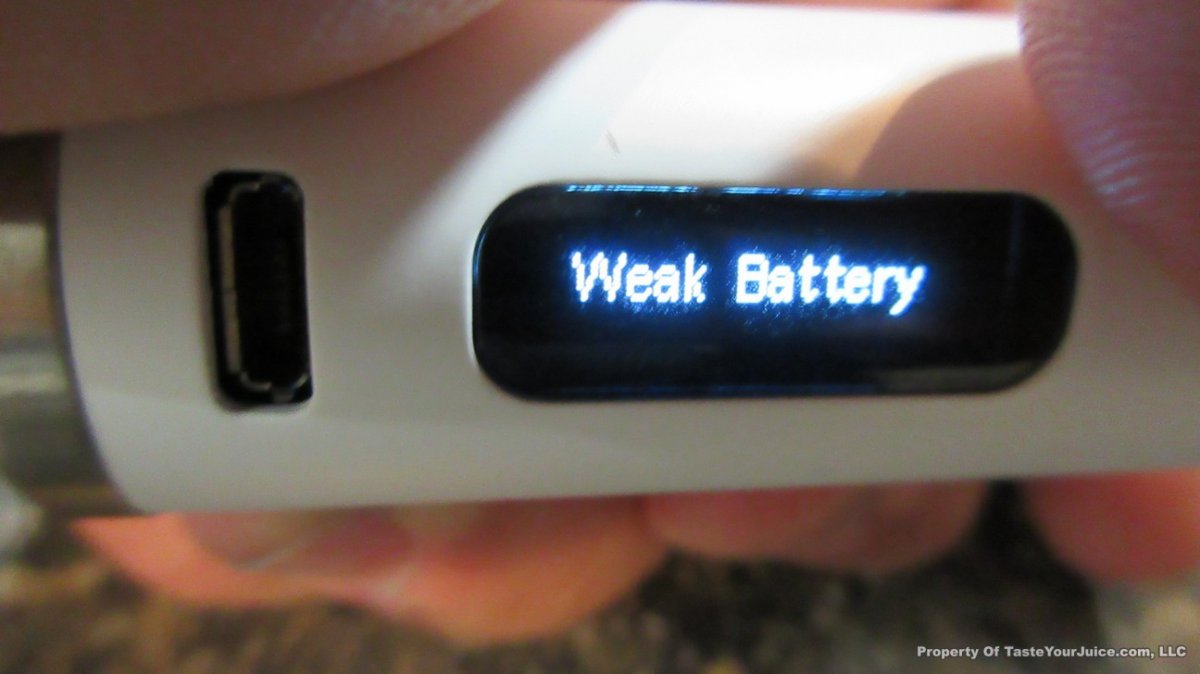 Что значит battery. Battery weak. Battery weak на аегисе Ле. Weak Battery что означает. Weak Battery как исправить на вейпе.